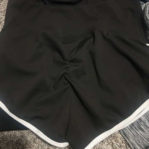 Maternity shorts bundle - Picture 4 of 6